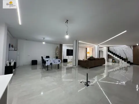 Таунхаус 384 м², El Puig de Santa Maria, фото 5