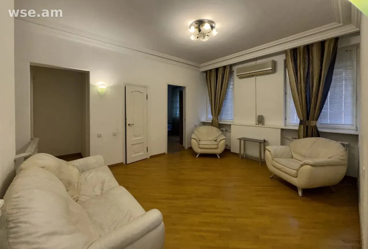 5-комн. дом, 320м², улица Шара Таляна — 3 800 $ | WSE.AM