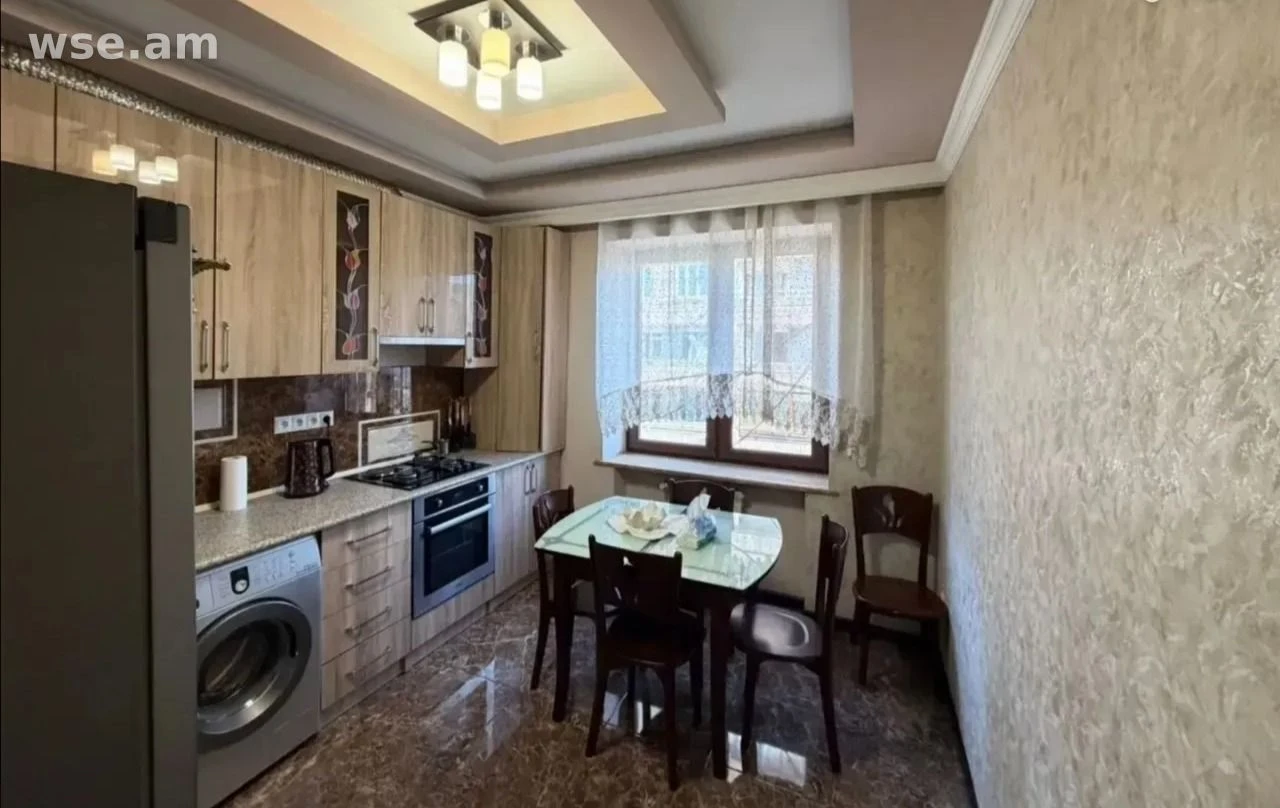 2-комн., 65 м², 5/5 эт., Вардананц 5