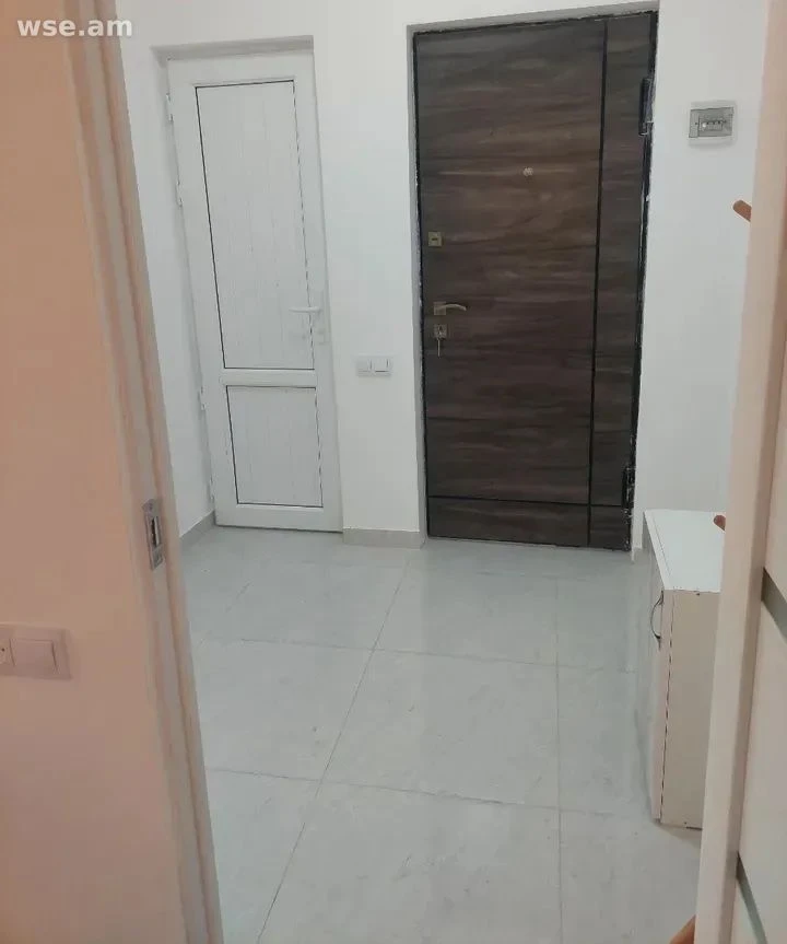 2-комн., 47 м², 2/9 эт., Караханяна 45