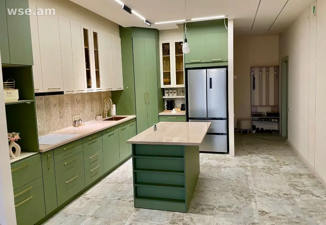 4-комн., 105 м², 10/18 эт., Алабяна 75/1