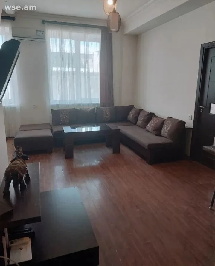 3-комн., 75 м², 1/6 эт., Ленинградян 23/12
