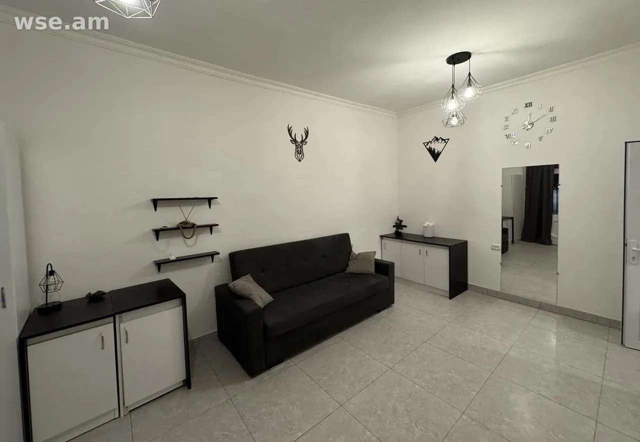 2-комн., 54 м², 1/4 эт., григора асратяна 14