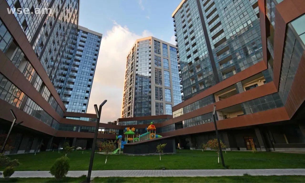 2-комн., 71 м², 17/18 эт., Комитаса 59