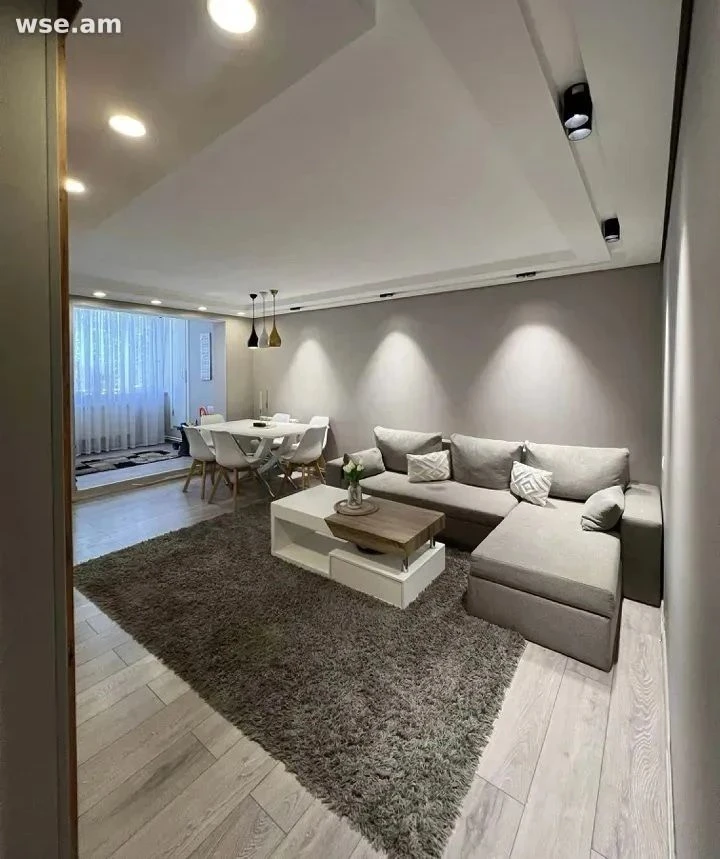 3-комн., 74 м², 3/5 эт., 1-й переулок улицы Акселя Бакунца 4