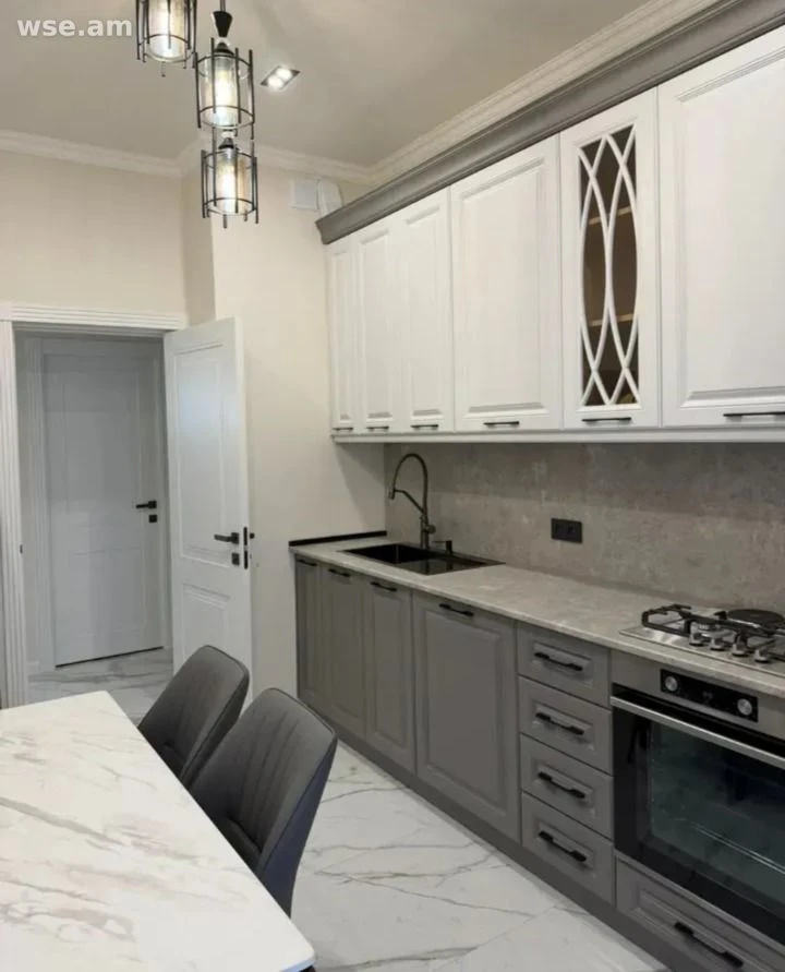 4-комн., 105 м², 4/16 эт., Чаренца 76/5