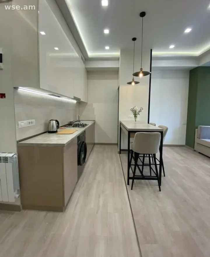 2-комн., 43 м², 5/15 эт., улица Амиряна 26/4