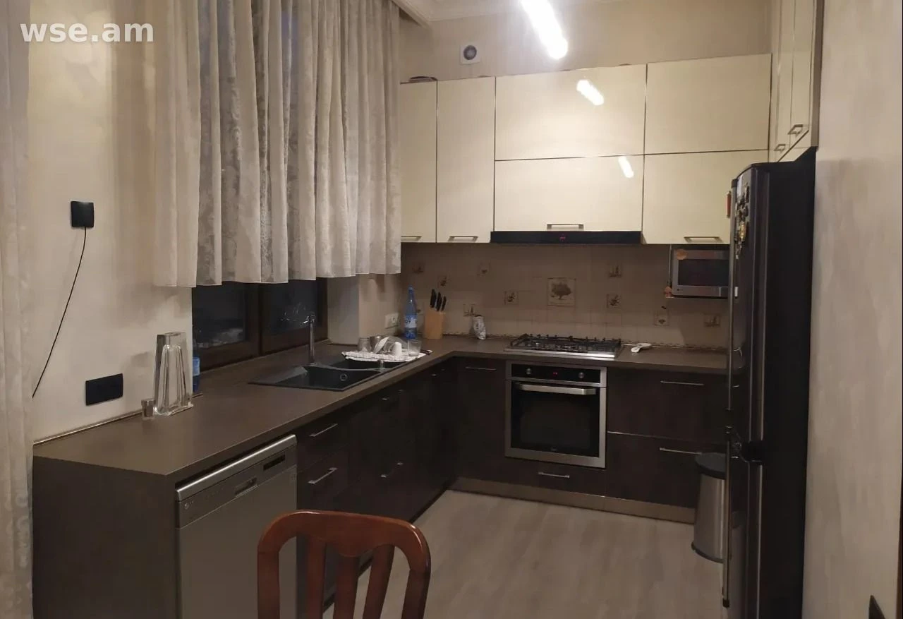3-комн., 70 м², 3/4 эт., улица Сисакяна 12