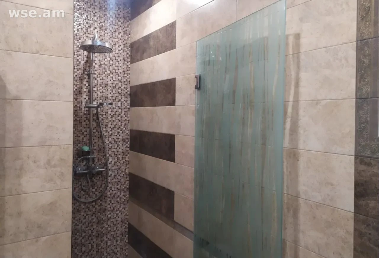 3-комн., 70 м², 3/4 эт., улица Сисакяна 12