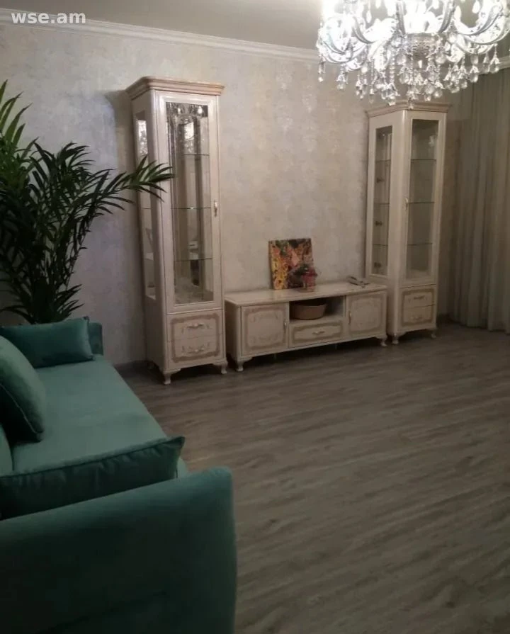 3-комн., 90 м², 4/10 эт., улица Туманяна