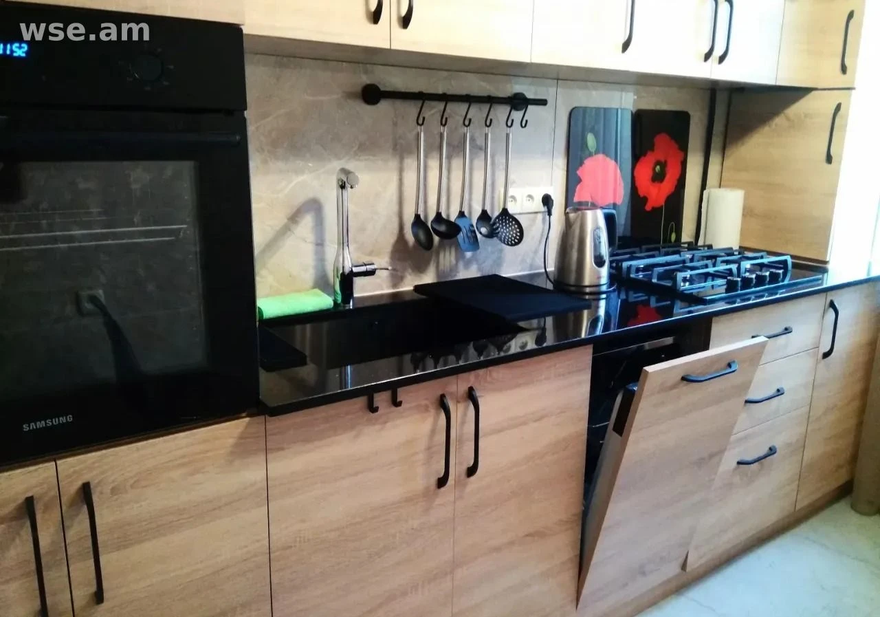 3-комн., 90 м², 4/10 эт., улица Туманяна