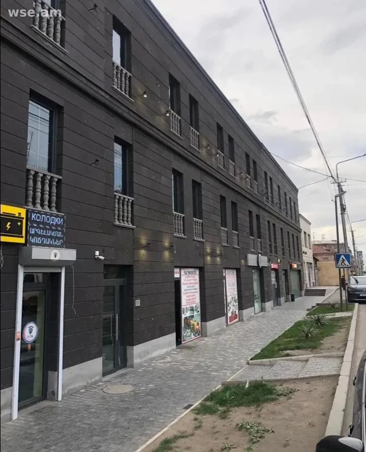 2-комн., 38 м², 3/3 эт., улица Ширака 9/1