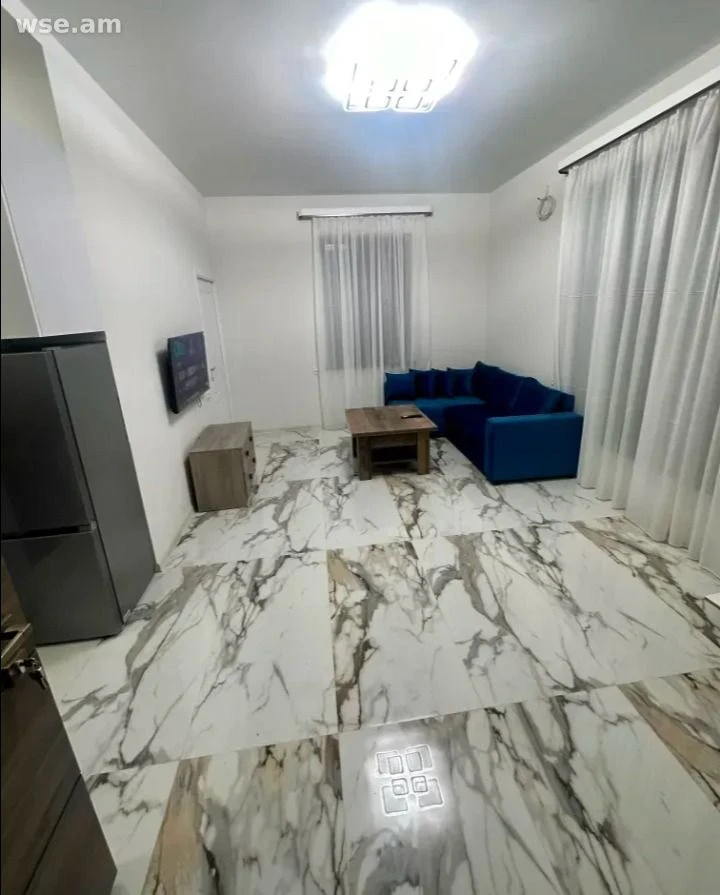 2-комн., 38 м², 1/2 эт., проспект Адмирала Исакова 52/50