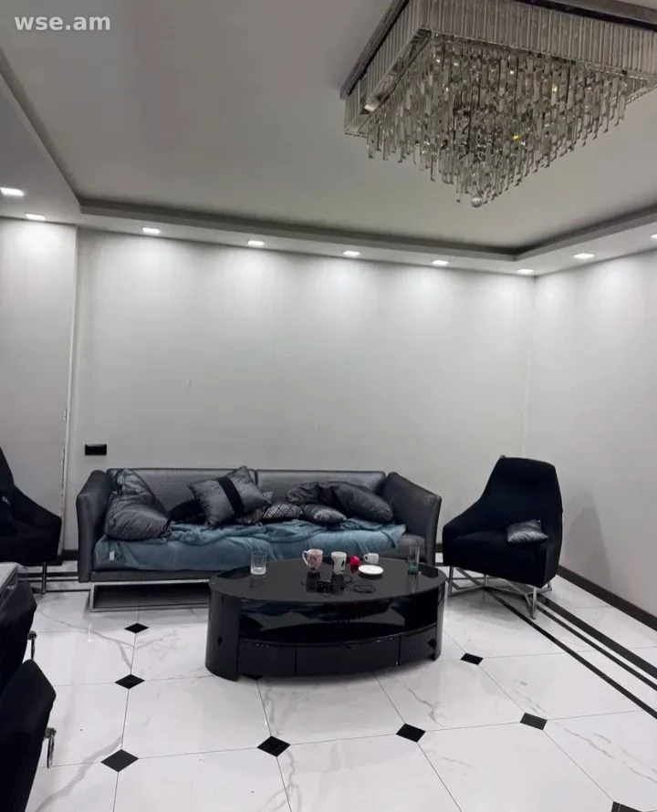 2-комн., 95 м², 2/9 эт., улица Рафаэля Лемкина