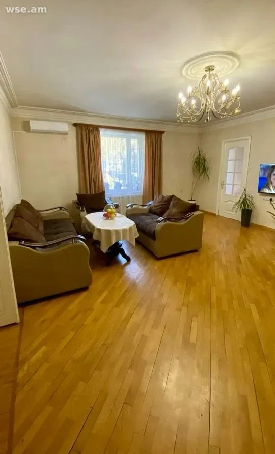 4 սենյականոց, 120 քմ, 3/5 հարկ, Վրացական փողոց 21
