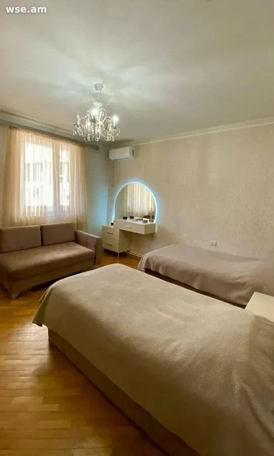 4 սենյականոց, 120 քմ, 3/5 հարկ, Վրացական փողոց 21