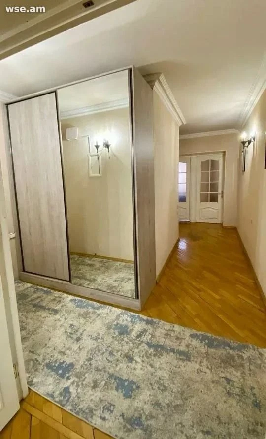 4 սենյականոց, 120 քմ, 3/5 հարկ, Վրացական փողոց 21