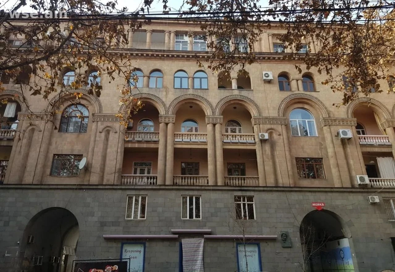 2-комн., 67 м², 6/6 эт., улица Московян