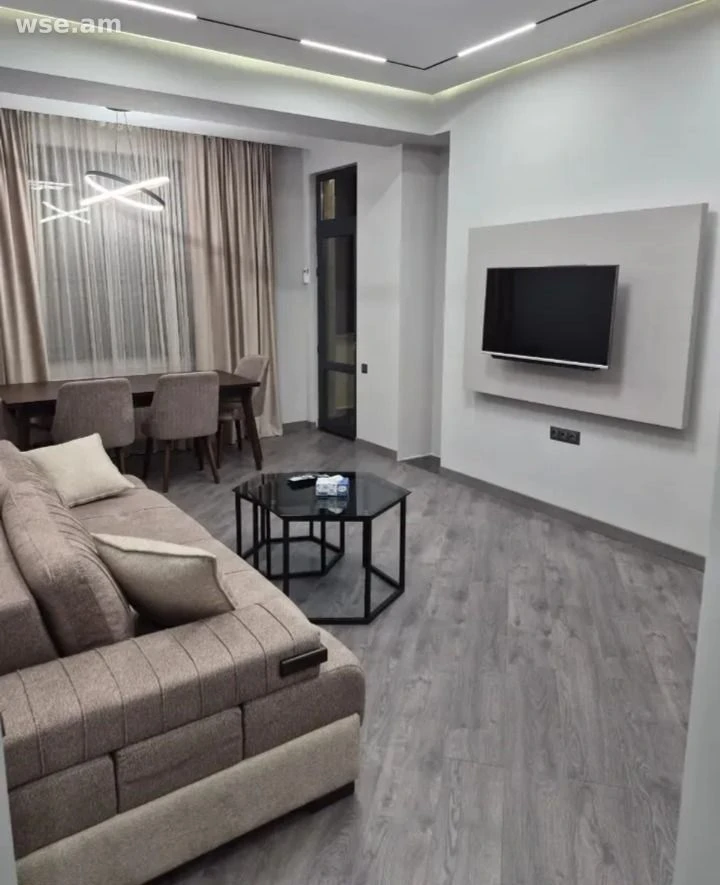 3-комн., 80 м², 5/14 эт., улица Никогаоса Адонца 19/8C