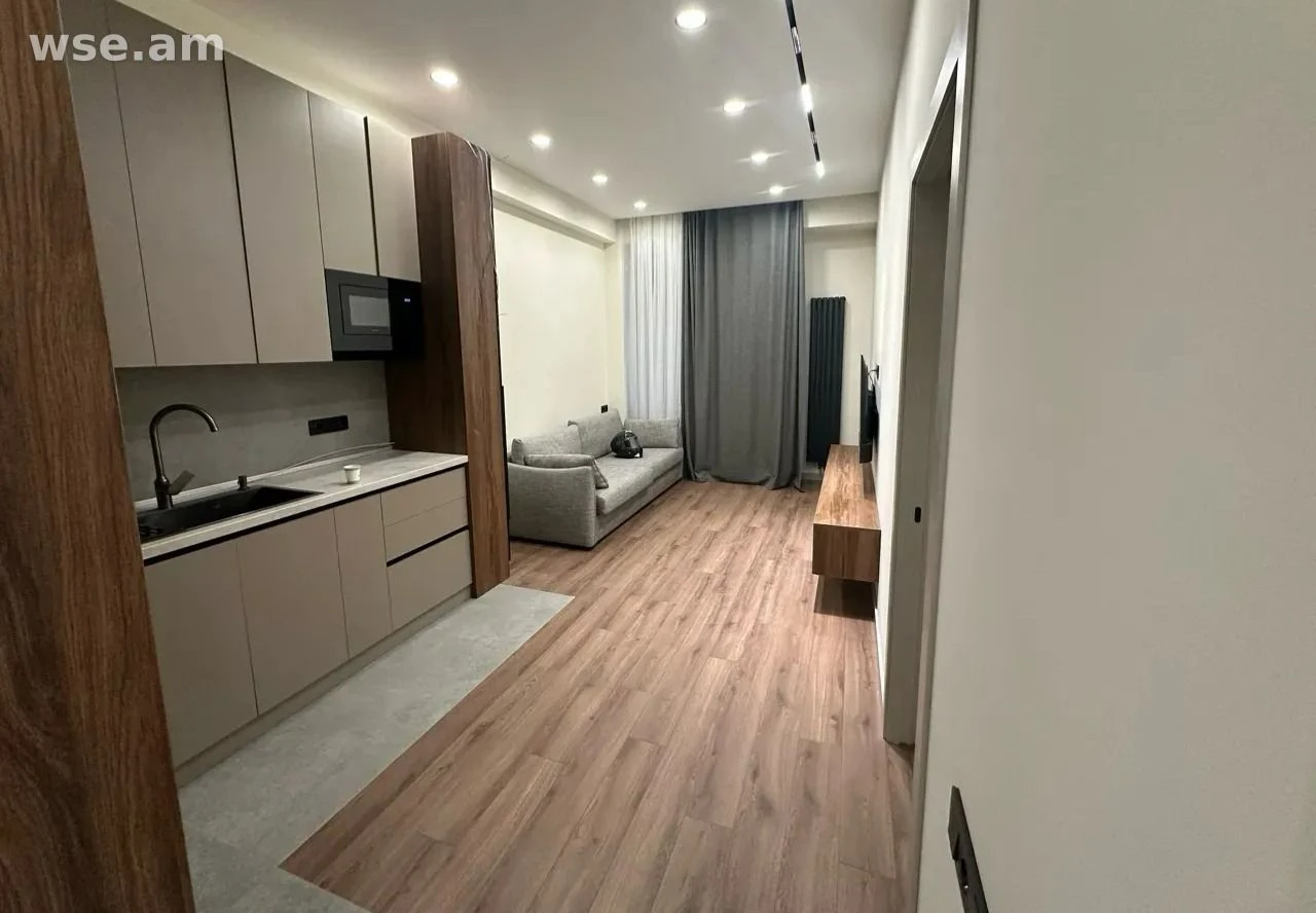 2-комн., 43 м², 5/5 эт., улица Никогаоса Адонца 2/6