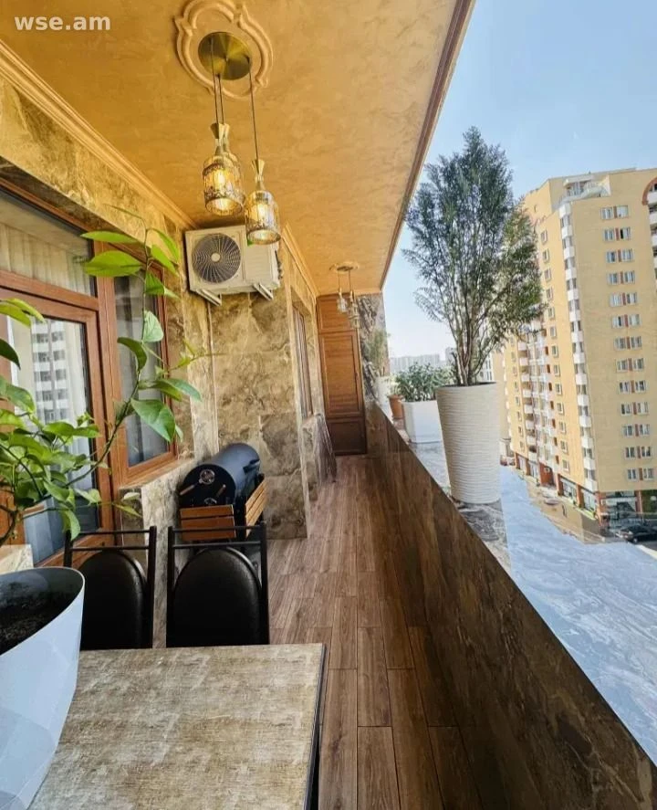 3-комн., 82 м², 8/13 эт., улица Анастаса Микояна 2/2