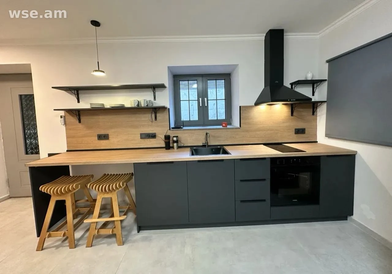 2-комн., 70 м², 2-этажный, улица Григора Арутюняна 10