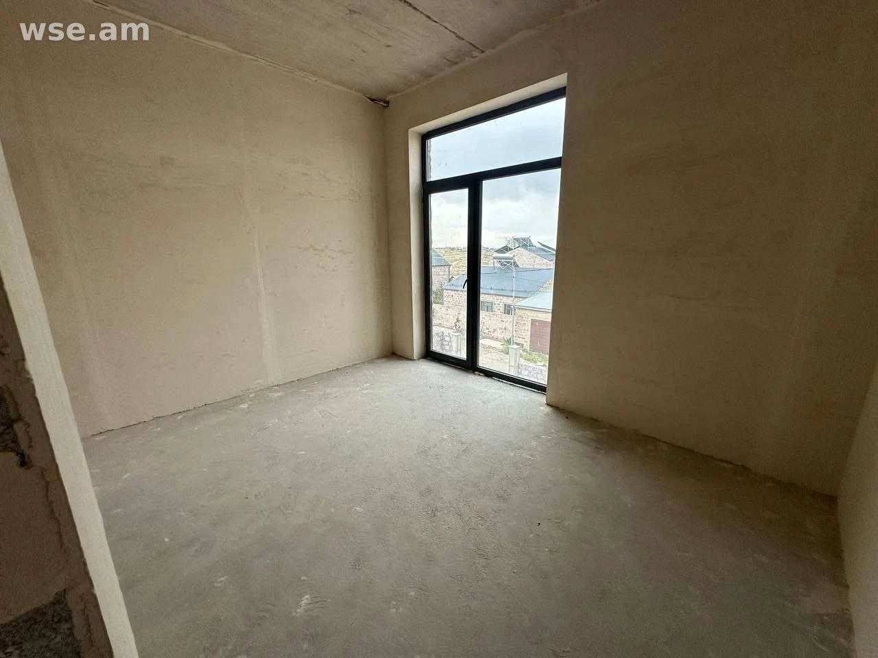4 սենյականոց, 170 քմ, 2 հարկանի, Եղվարդի խճուղի 111
