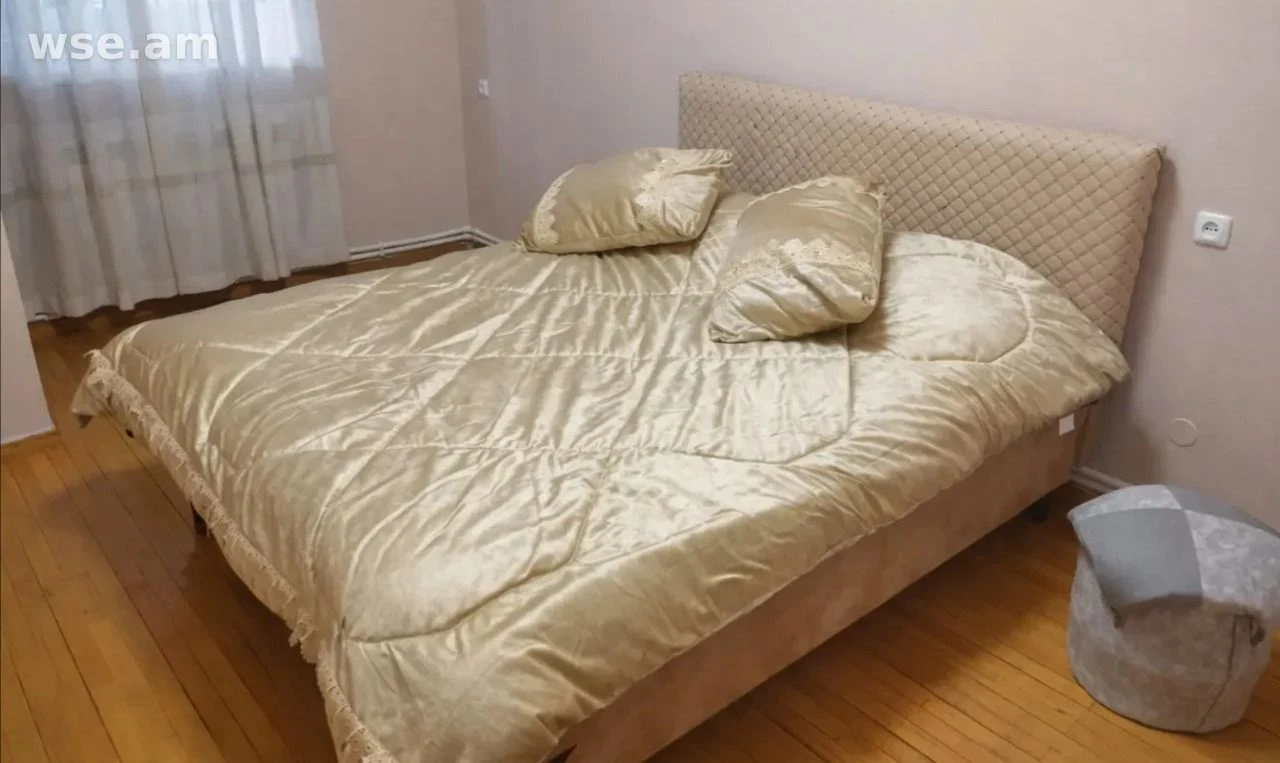 3-комн., 70 м², 1/5 эт., улица Мамиконянца 47