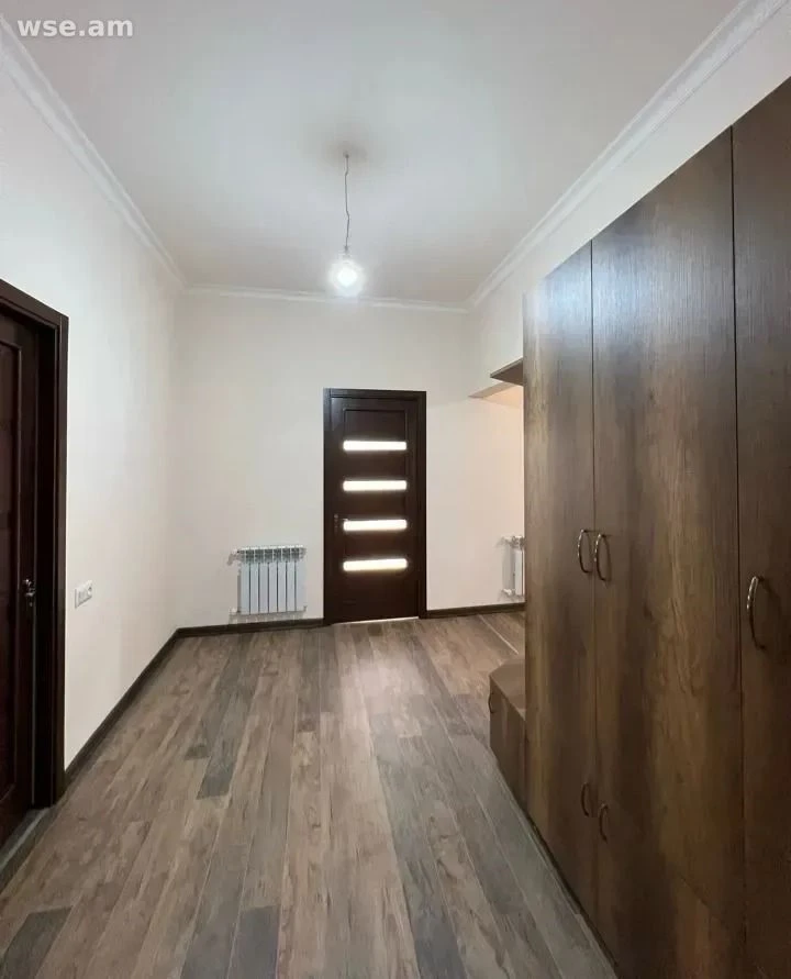 2-комн., 68 м², 3/5 эт., Лео 13