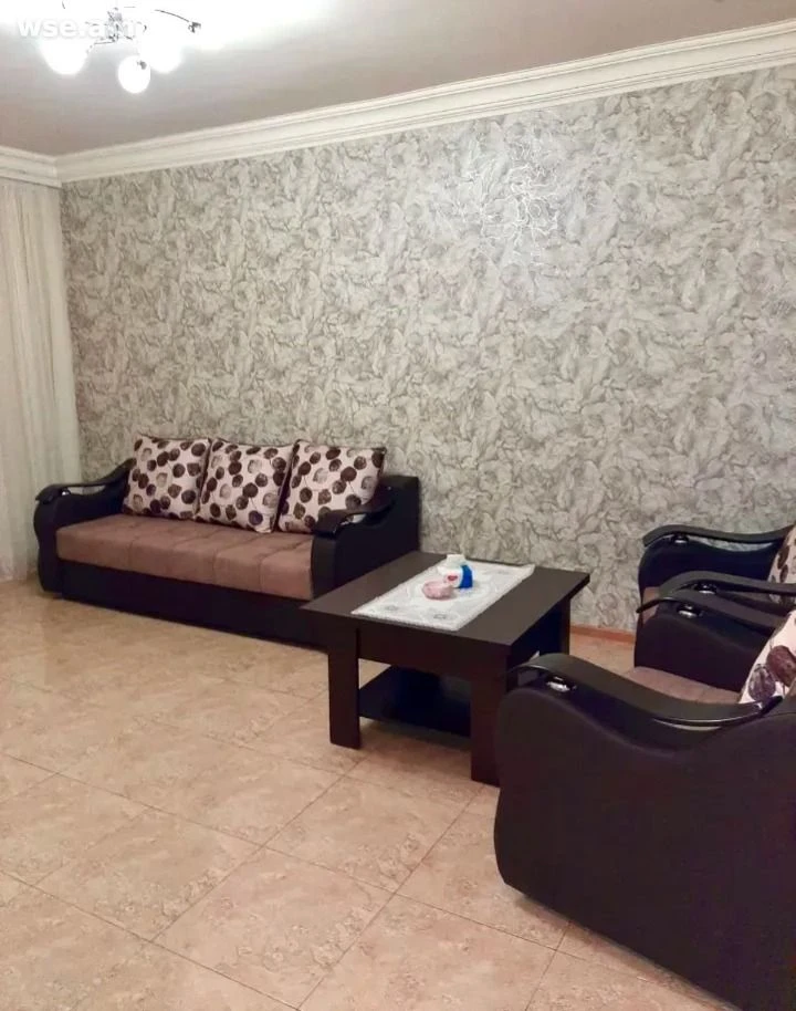 2-комн., 45 м², 1/4 эт., улица Атенка