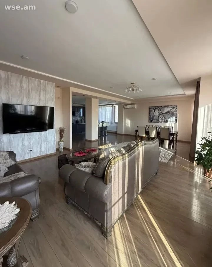 3-комн., 132 м², 5/12 эт., 1-й переулок улицы Хоренаци