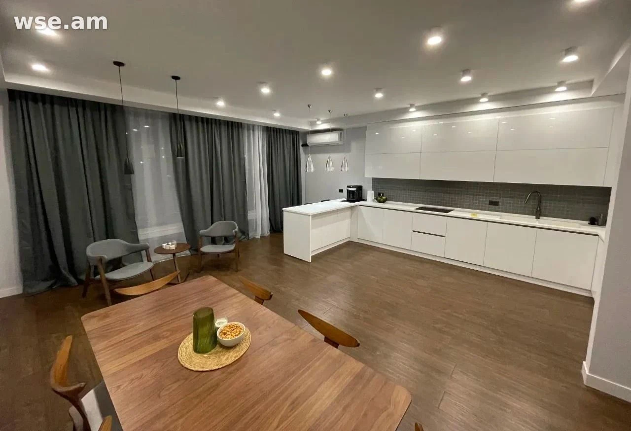 4-комн., 156 м², 9/10 эт., Улица Чаренца 12