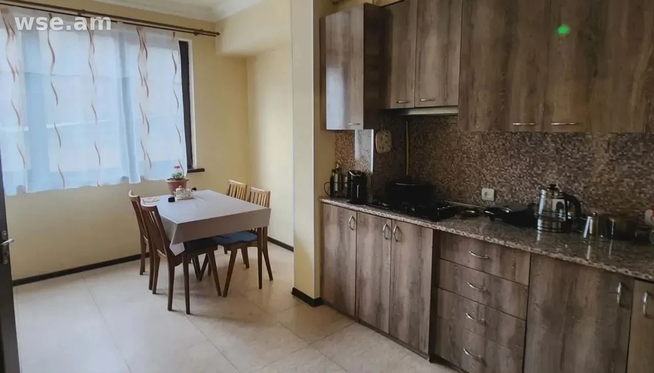 3-комн., 71 м², 2/9 эт., 2-й переулок улицы Азатутян 3