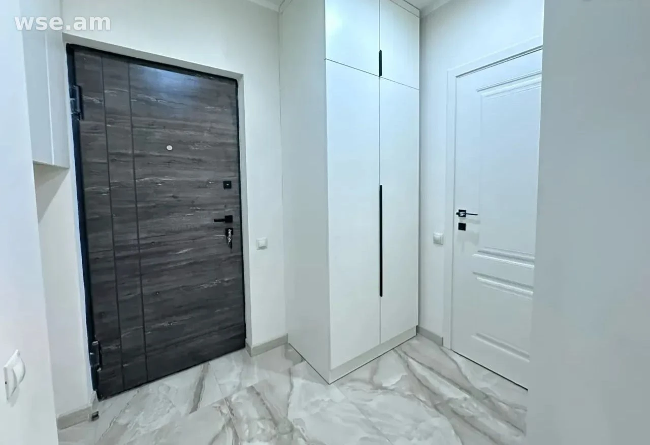 2-комн., 43 м², 3/9 эт., улица Мамиконянца 43