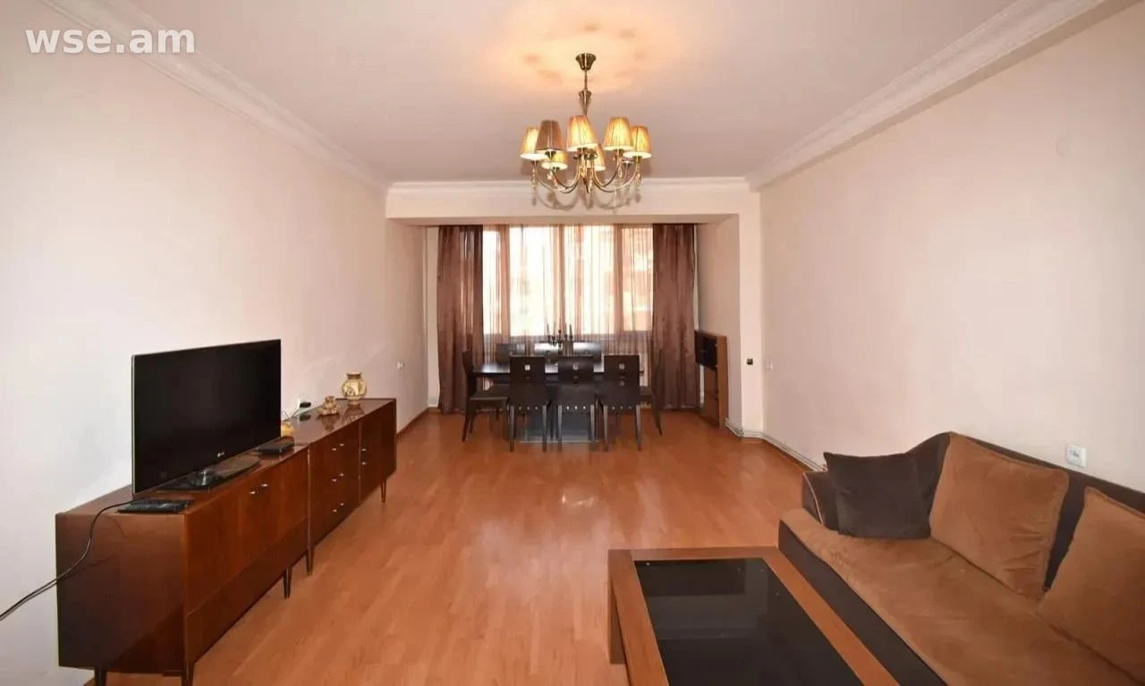 3-комн., 100 м², 6/9 эт., улица Братьев Орбели 40