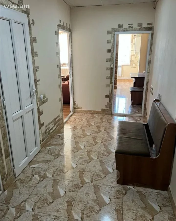 2-комн., 65 м², 3/9 эт., улица Микаэляна