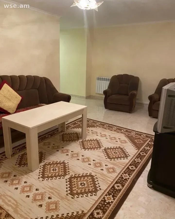 3-комн., 67 м², 3/3 эт., улица Кирка Керкоряна 19
