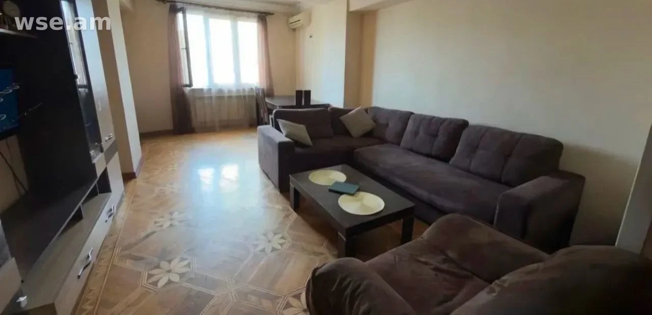 2-комн., 70 м², 7/9 эт., улица Хоренаци 47/1