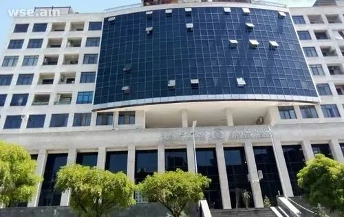 2-комн., 54 м², 4/12 эт., улица Налбандяна 106/1
