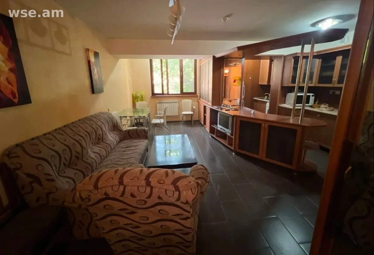 1-комн., 42 м², 1/5 эт., улица Налбандяна 51