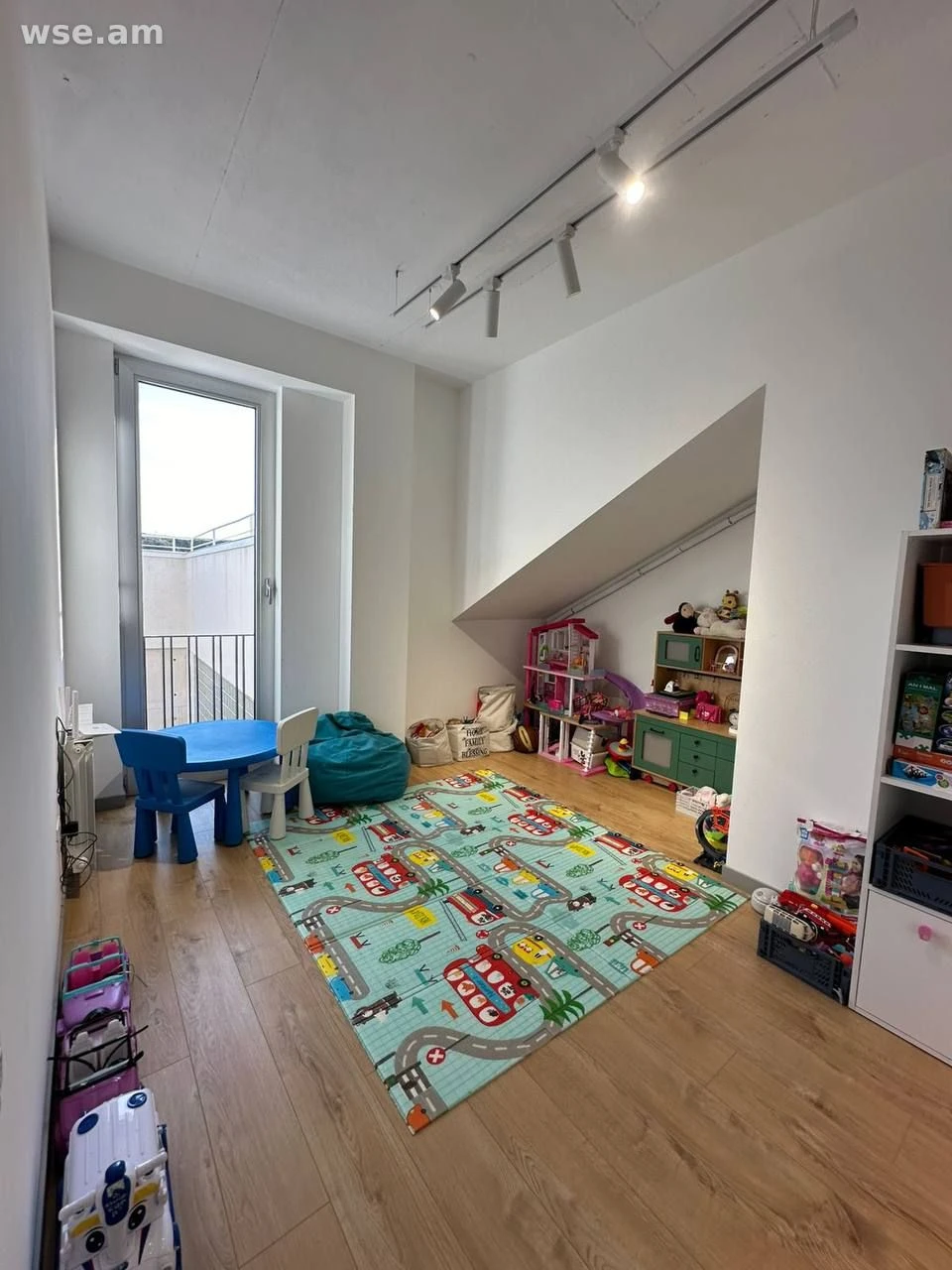 6-комн., 230 м², 2-этажный, улица Айгедзор
