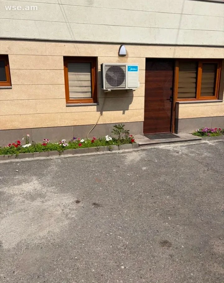 2-комн., 60 м², 1/1 эт., улица Молдовакан 6/1