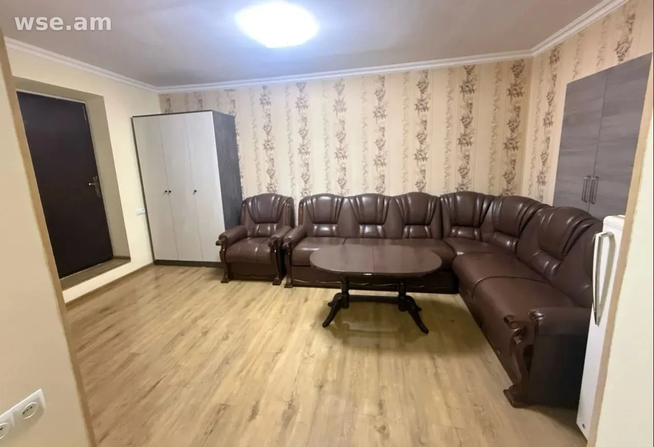 2-комн., 40 м², 1/5 эт., улица Эстонакан