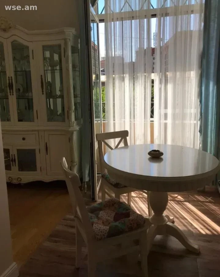 6-комн., 210 м², 3/3 эт., проспект Месропа Маштоца 58