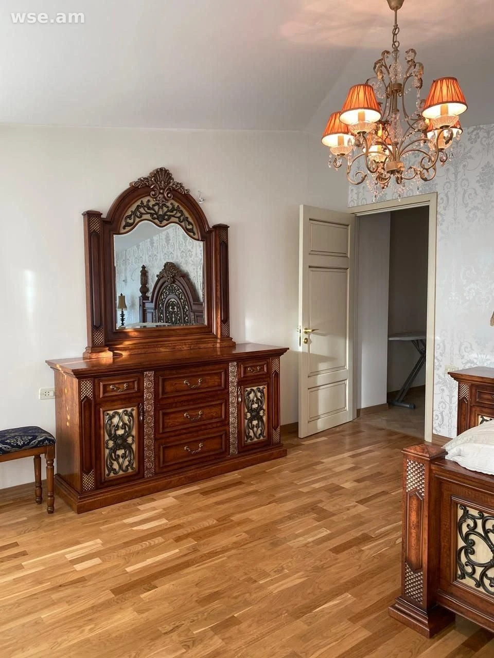 6-комн., 210 м², 3/3 эт., проспект Месропа Маштоца 58