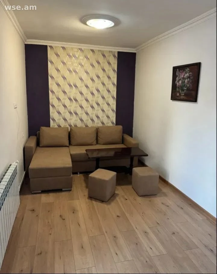 3-комн., 40 м², 3/5 эт., проспект Комитаса 16