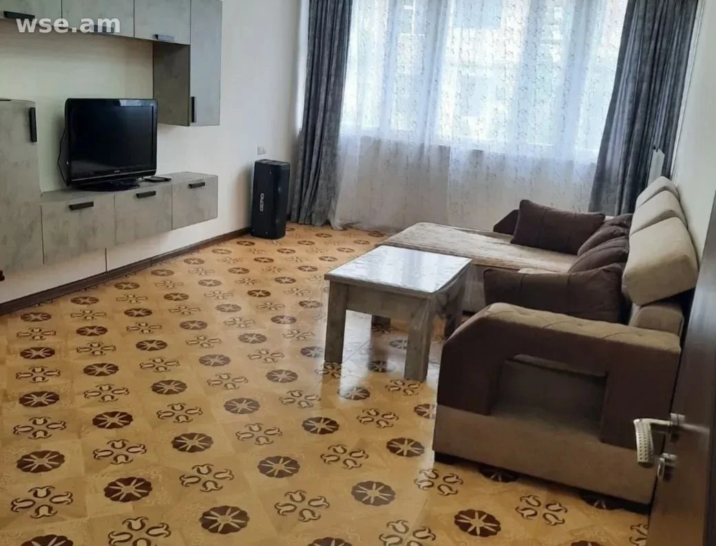 3-комн., 108 м², 3/5 эт., улица Паруйра Севака 2