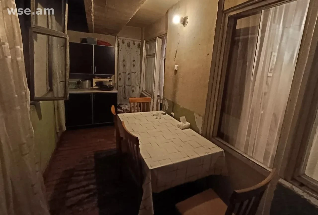 3-комн., 80 м², 8/9 эт., улица Алма-Аты  7/2