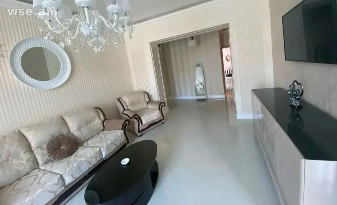 3-комн., 115 м², 3/5 эт., улица Абовяна 30