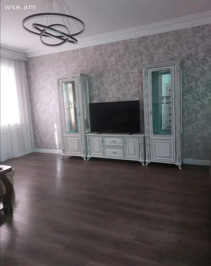 3-комн., 130 м², 2-этажный, улица Геворга Джаукяна